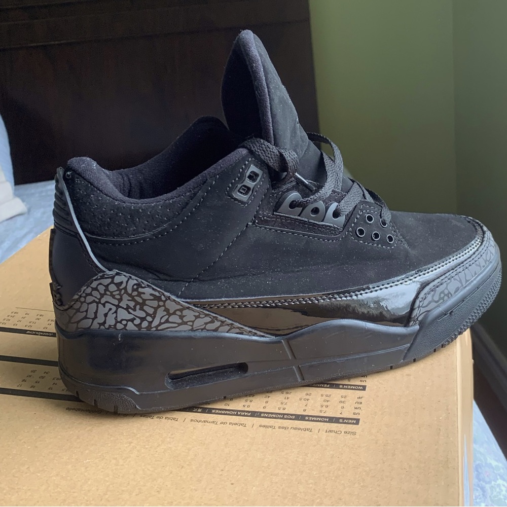Black Air Jordan 3